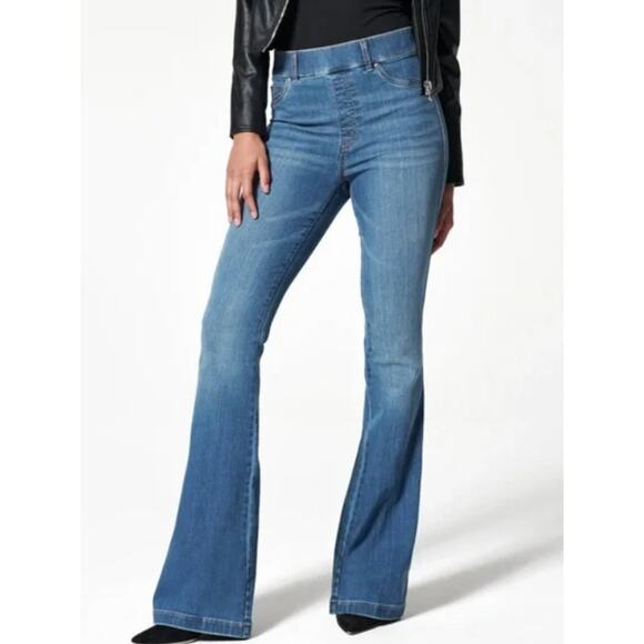 SPANX EveryWear Flare Jeans Med Full Length Pull On Stretch Denim 20456R - Picture 1 of 15